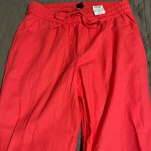 Brand New with tags women JCrew linen pink Capri pants size 6.
